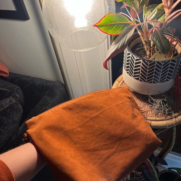 INZI cognac/orange tone XL wristlet / clutch - Picture 5 of 5
